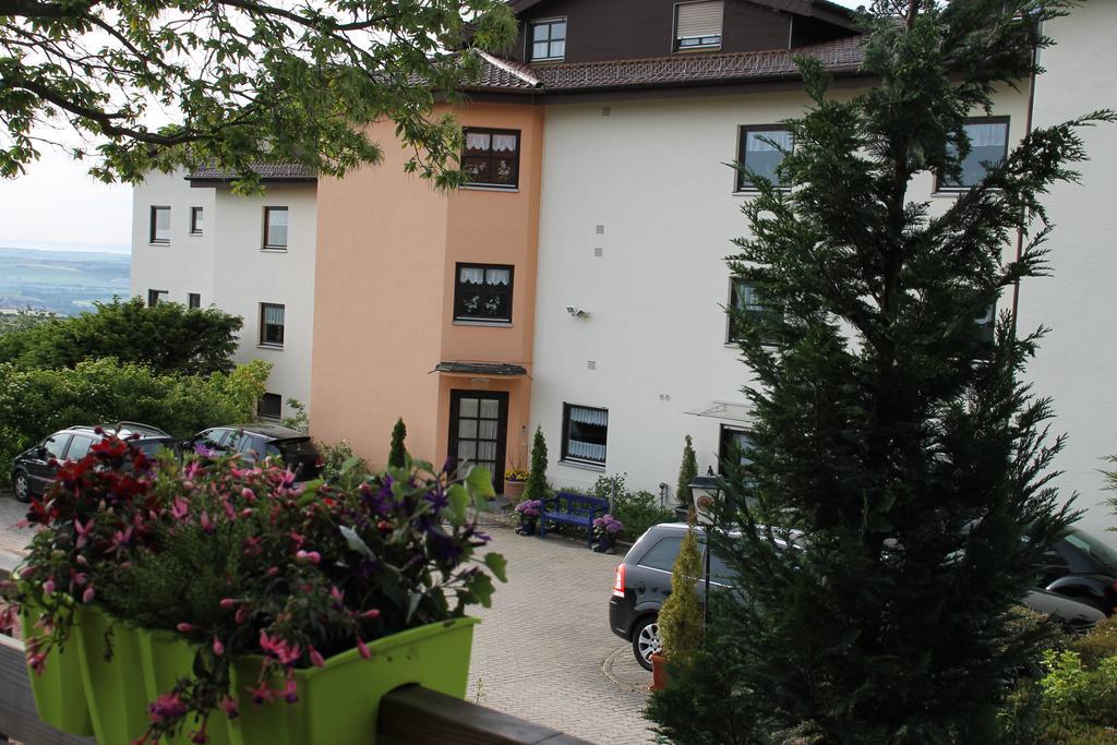 Kastanienhof Apartment Hotel Dannenfels Esterno foto